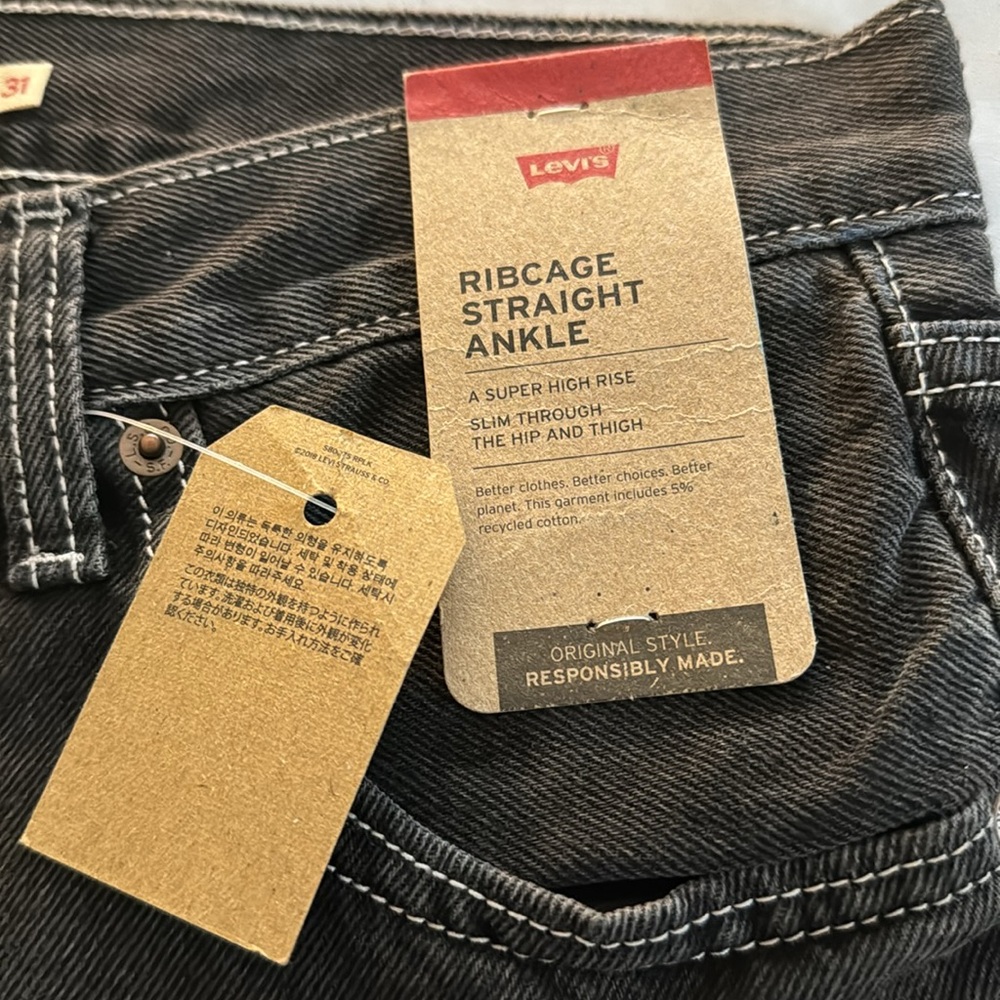 High-Rise Button-Fly Women's Jeans - Black - Picture 2 of 5